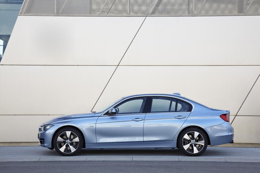  BMW ActiveHybrid 3 2012 года  (фото 49 из 102)
